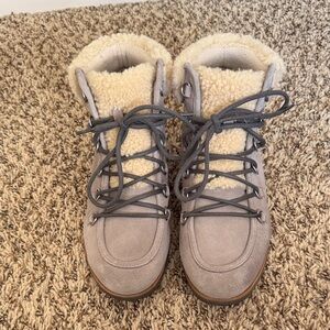 Sorel Women's Gray Shearling Winter Boots